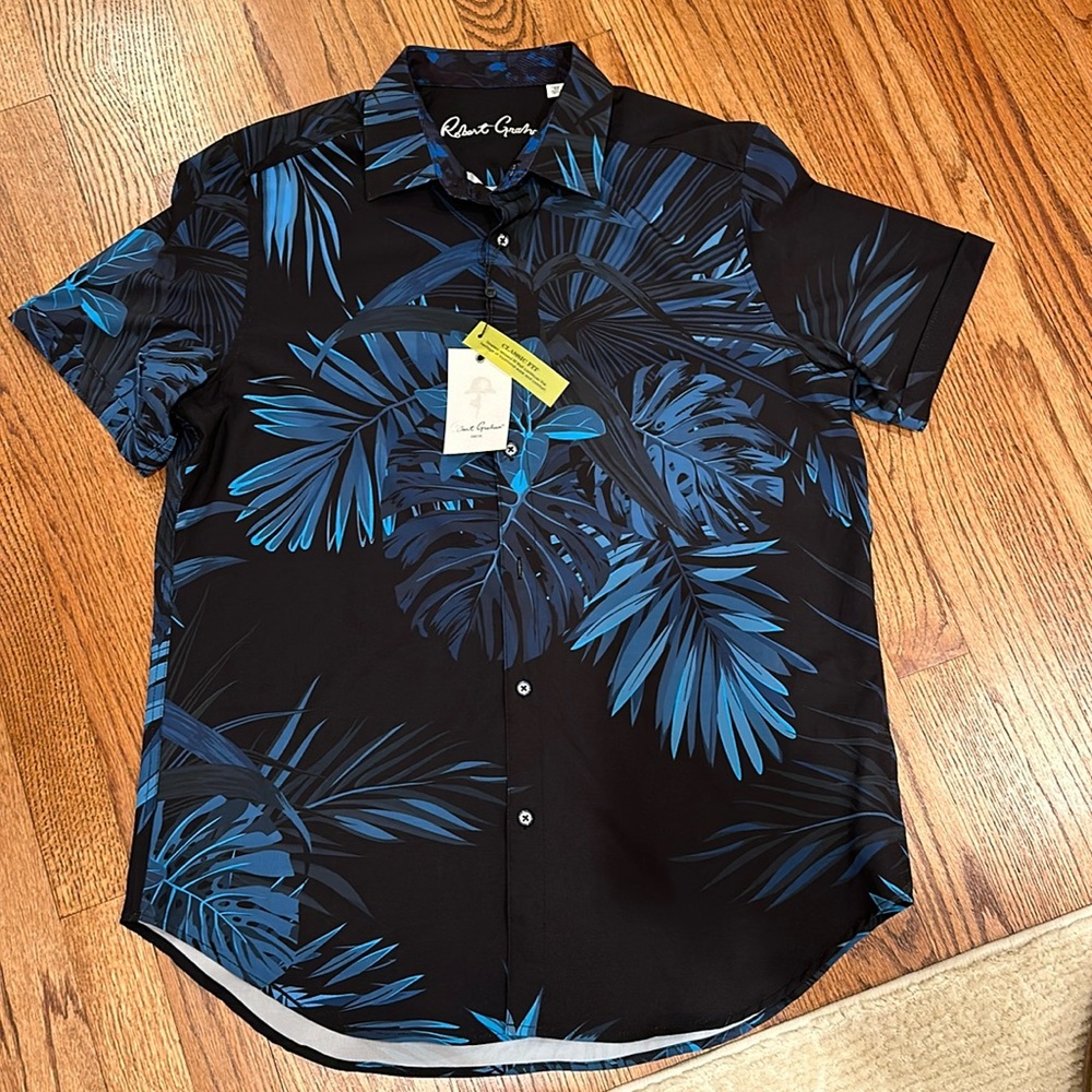 NWT Robert Graham Classic Fit Shirt